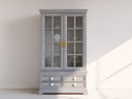Vitrina de madera con 2 puertas de vidrio y 4 cajones 105x45x200 cm - gris claro dorado y blanco - diseño clásico con almacenamiento